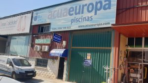 Fachada de Acuaeuropa piscinas